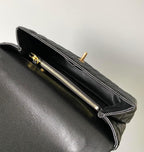 Chanel medium flap Bag black With Coco Handle